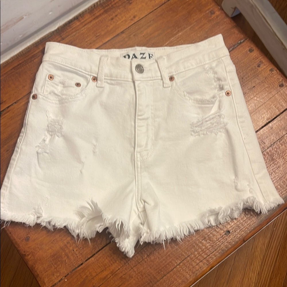 Daze White Distressed Women Shorts